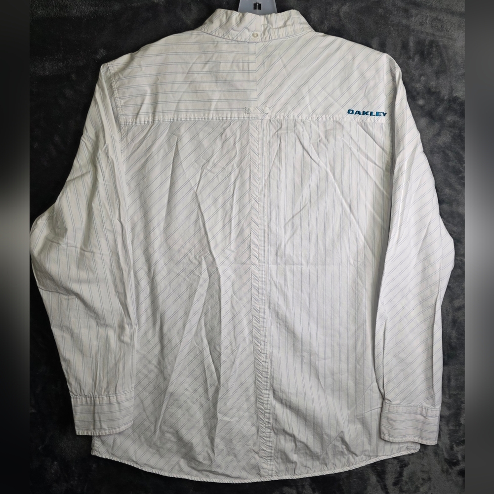 Oakley Men's Long Sleeve Button Down Casual Shirt Size XXL White w Blue Stripe - Picture 5 of 8